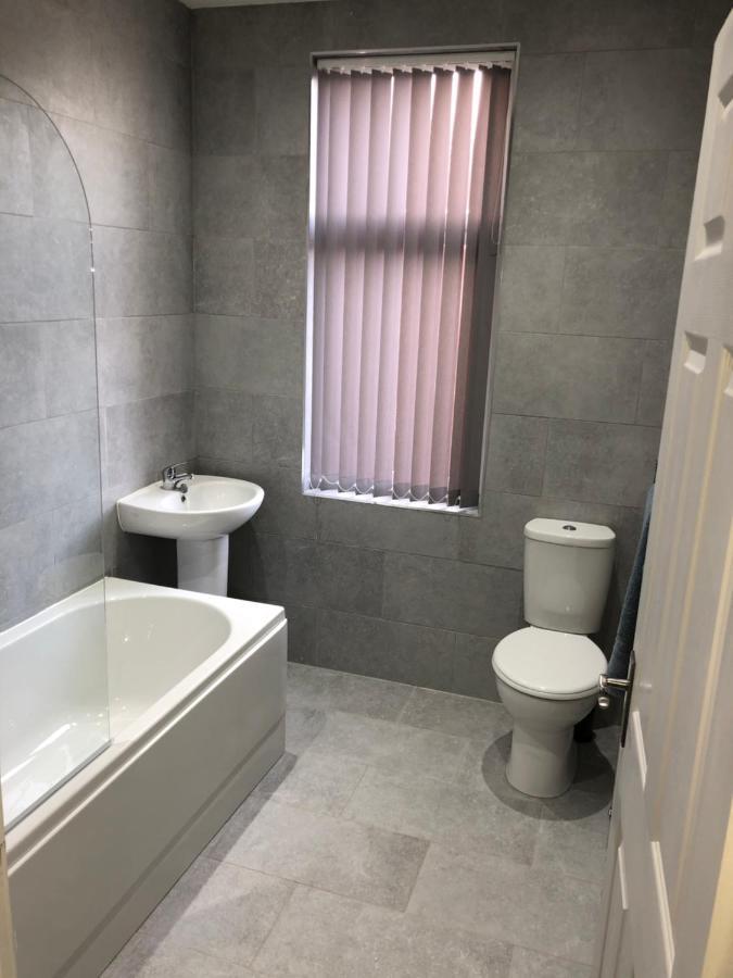 Modern,Spacious 2 Bed Apartment Preston  Ngoại thất bức ảnh